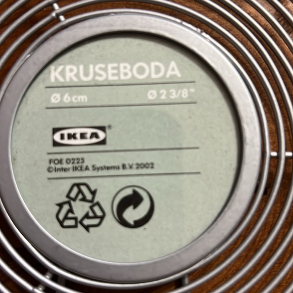 NEW Ikea Kruseboda Frame 2002 Round Metal Silver Color
4.75” Diameter 2 ⅜” Open - Picture 7 of 7
